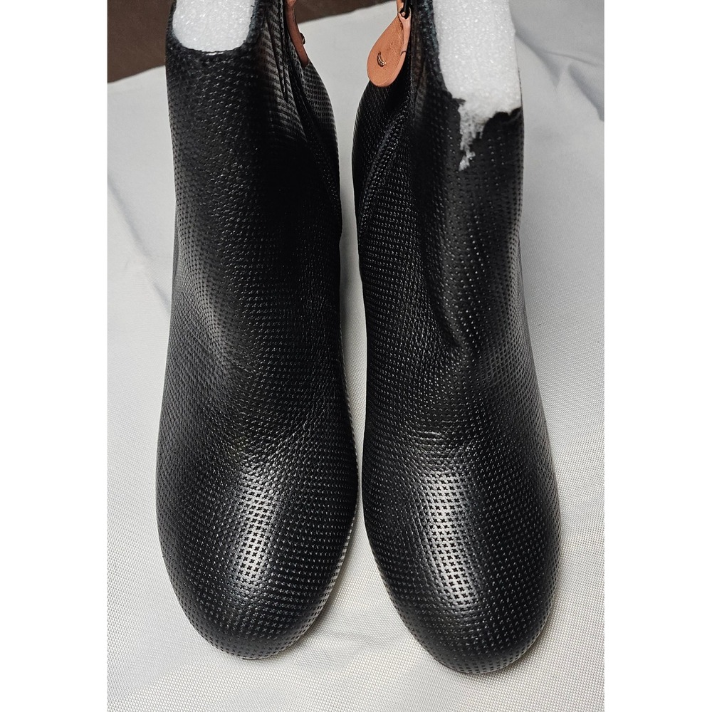 Gentle Souls Blaise 2 Black Leather Perforated Ankle Boots Block Heel Women 5.5
